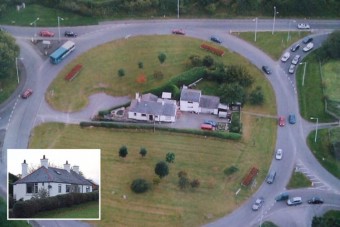 40 éve egy körforgalomban élnek, de nem hajlandóak elköltözni