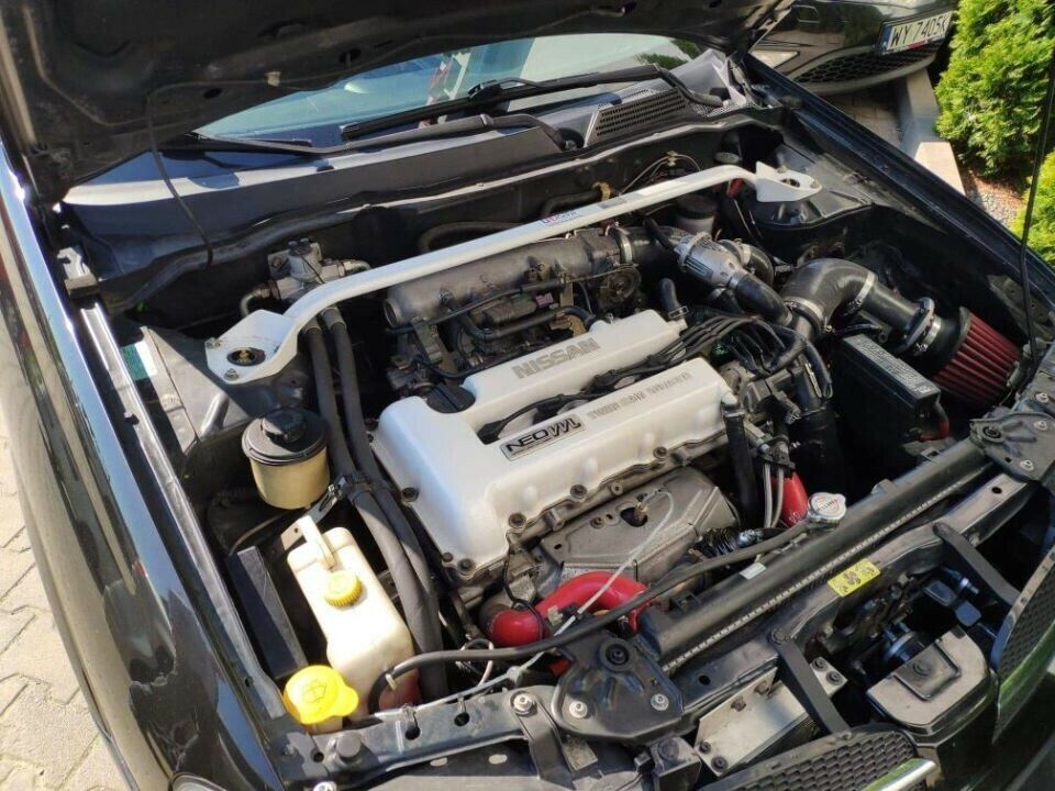 Olcsó, szürke átlagautó, de a motorháztető alatt komoly meglepetés lapul 3