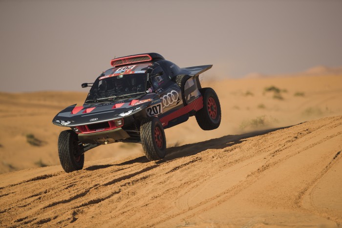 Kőkemény az idei Dakar, töröltek egy szakaszt