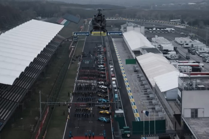 Itt vannak az első képkockák a Hungaroringen készülő autóversenyzős filmből