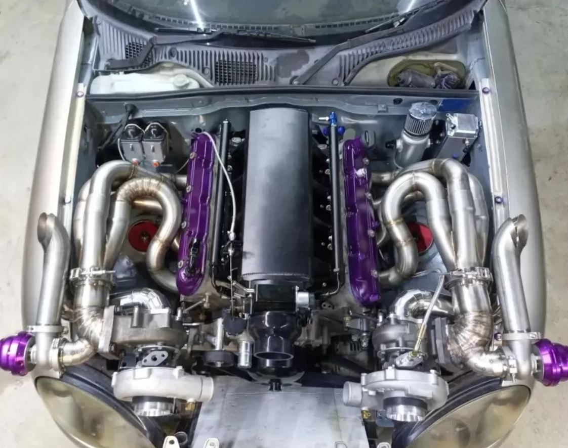 Csúnyán megerőszakolták ennek a Suzukinak a motorterét 2