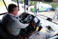 Kipróbáltuk a jövő buszát Pakson 44