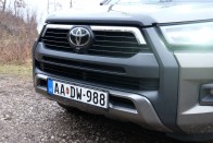 A fél világ nem tévedhet – Toyota Hilux teszt 51