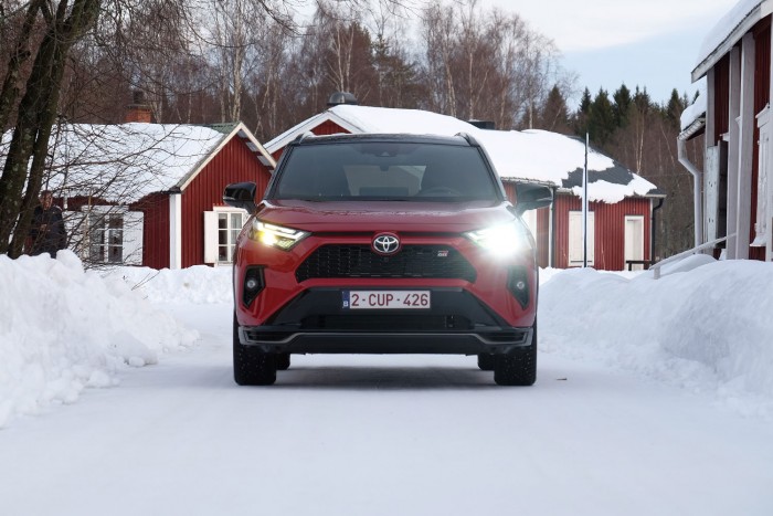 Jégre tettünk egy új Toyotát 8