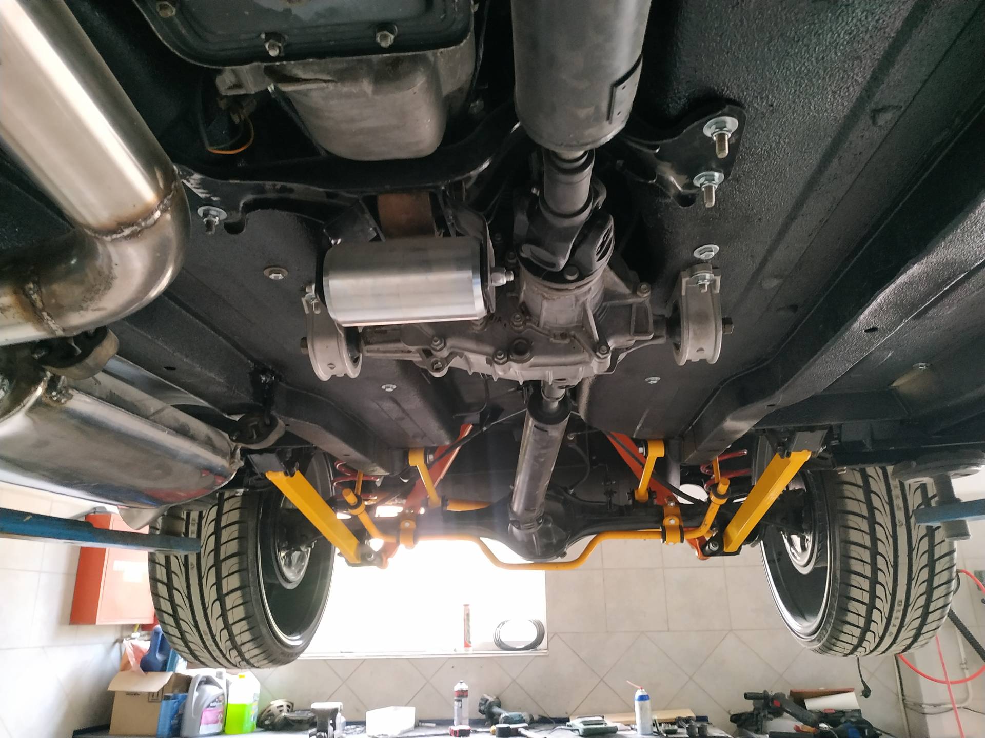 Szia, Uram! 300 lóerős Lada Niva, 22 colos kerekekkel érdekel? 4 | Vezess Szia, Uram! 300 lóerős Lada Niva, 22 colos kerekekkel érdekel? 4