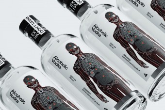 Bizarr reklámmal hívja fel magára a figyelmet ez az ital