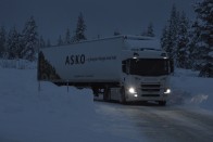 Nagyobb fülkét kapott Európa legerősebb kamionja 33