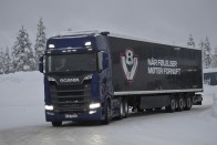 Nagyobb fülkét kapott Európa legerősebb kamionja 46