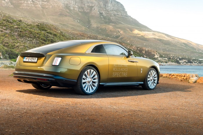 Már nem csak a Ferrari teszi feketelistára az ügyfeleit 4 | Vezess Már nem csak a Ferrari teszi feketelistára az ügyfeleit 4