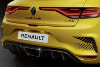 Limitált szériával búcsúzik a legsportosabb Renault 32