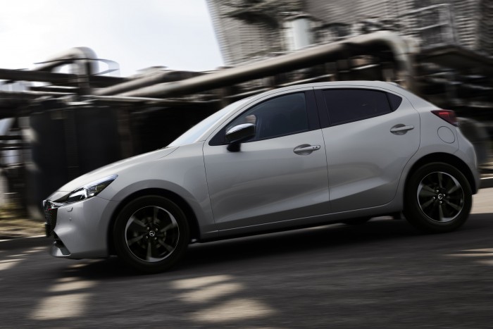 Vén korára kikupálódott a legkisebb Mazda 8 | Vezess Vén korára kikupálódott a legkisebb Mazda 8