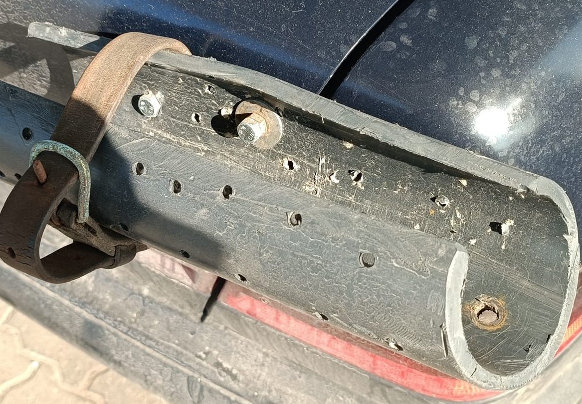 Lefotózták a tákolt bringaszállítók abszolút királyát 1