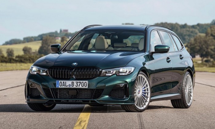 Addig követte a navigációt, amíg sziklafalak közé szorult a ritka BMW-vel 4