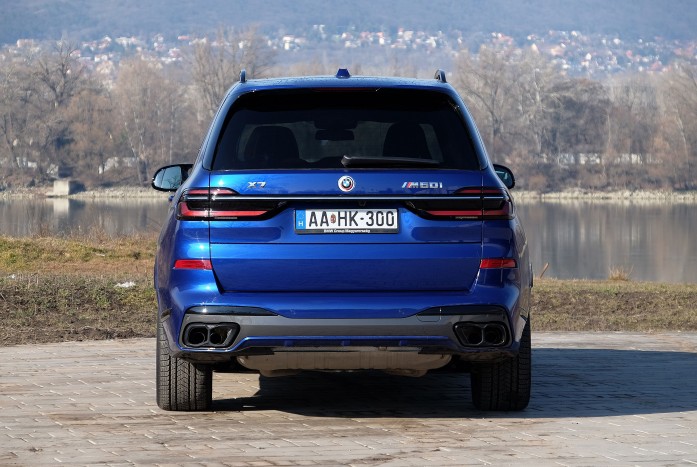 BMW, amibe a világ összes pénzét beletankolod, mégis örülsz neki 15