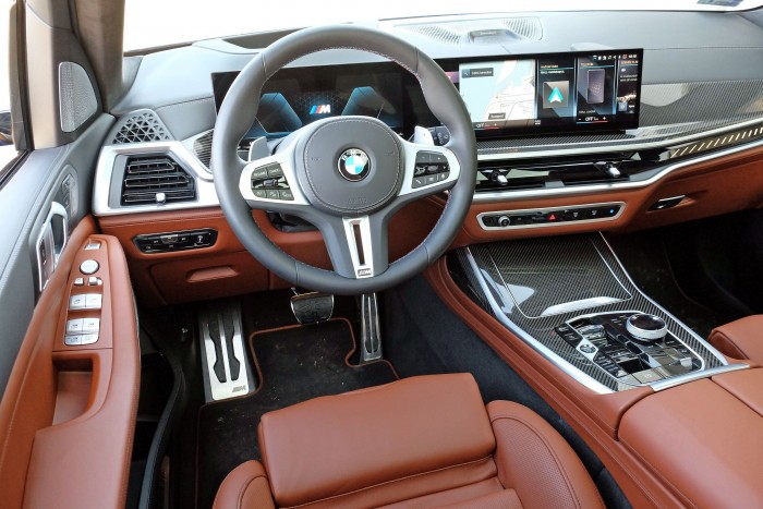 BMW, amibe a világ összes pénzét beletankolod, mégis örülsz neki 9