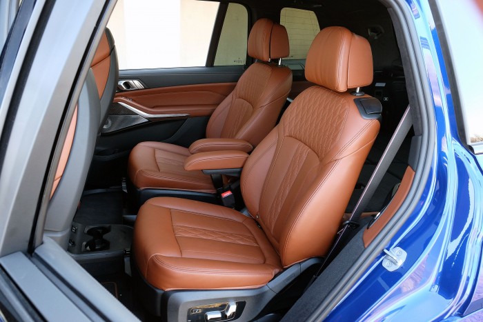 BMW, amibe a világ összes pénzét beletankolod, mégis örülsz neki 11