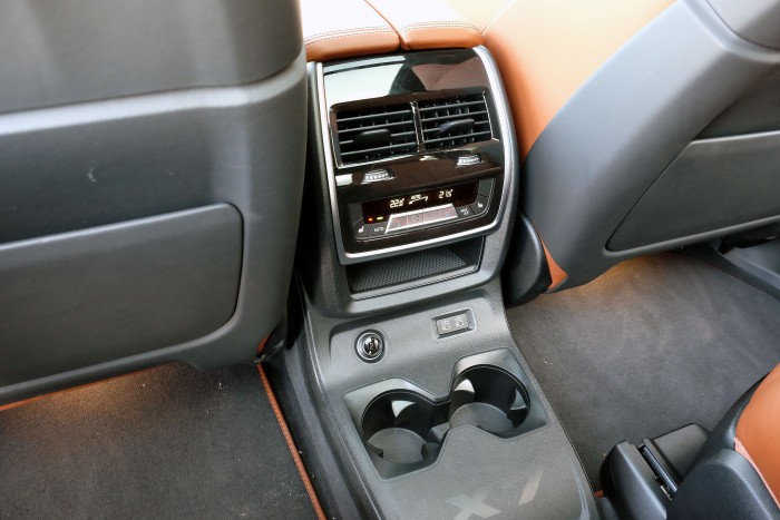 BMW, amibe a világ összes pénzét beletankolod, mégis örülsz neki 18