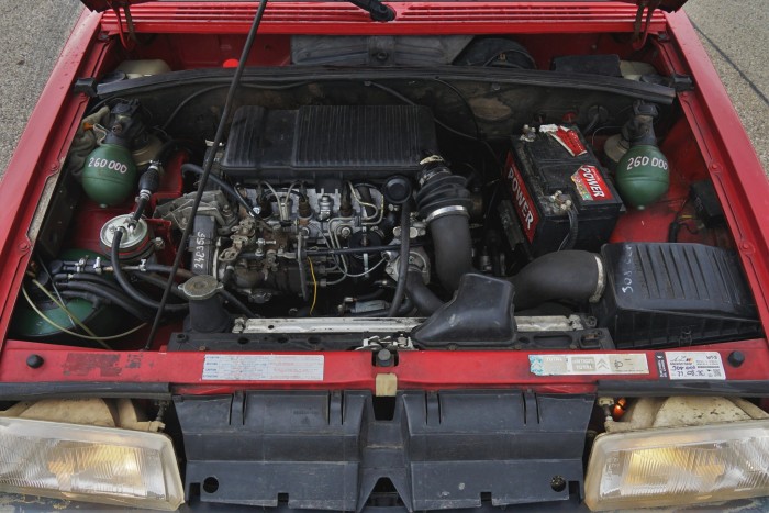 Megmentésért kiált ez a hidrós Citroën 99 Megmentésért kiált ez a hidrós Citroën 99