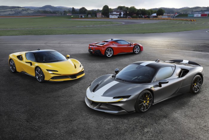 Megtömi dolgozói zsebét ez az autógyár 1