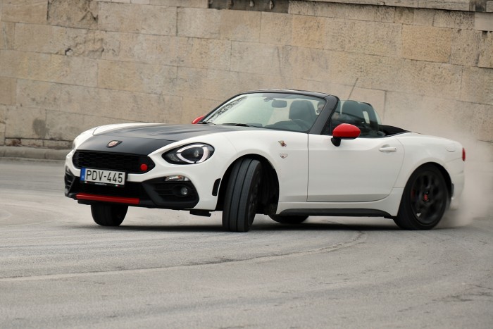 Jobb egy használt autó egy új Suzukinál? 23