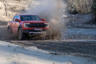 Mocskosul jó buli a legújabb Ford! 60