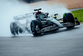 F1: Máris baj van az új Mercedesszel?