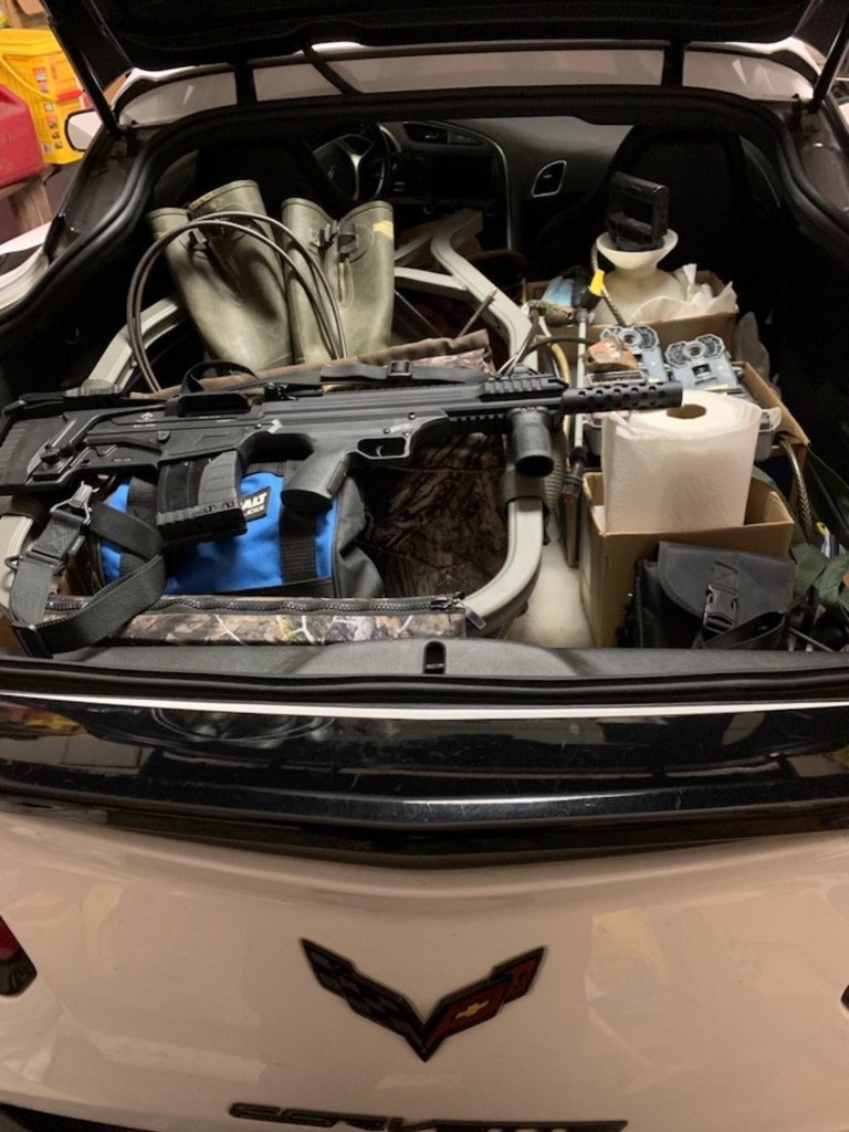 Csapatós Niva helyett a legmeglepőbb géppel jár vadászni egy 80 éves öregúr 4