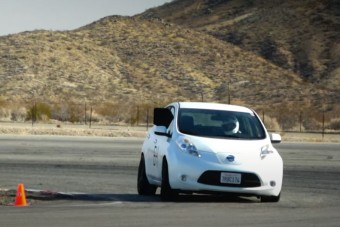 Zseniális, 13 000-es fordulaton üvöltő pályagép lett egy Nissan Leafből
