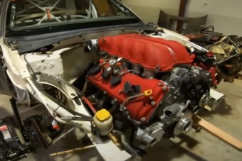 Zseniális ötlet a Ferrari-motoros Subaru Impreza