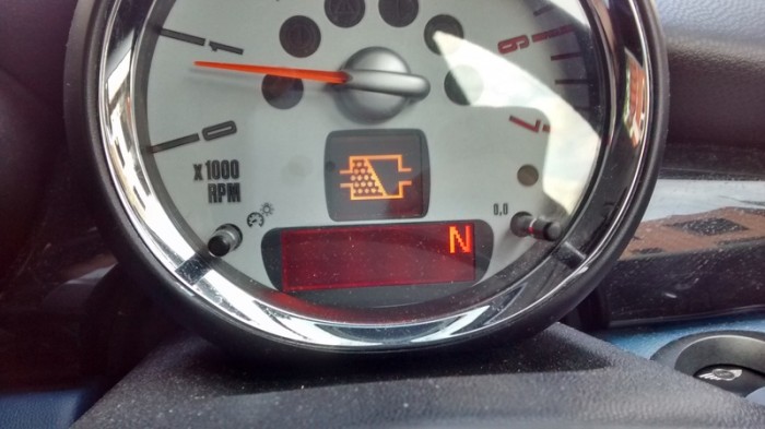 If this error signal flashes, continue to press gas 3