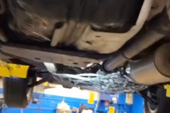 Katalizátort így még senki nem védett, mint ez az autós