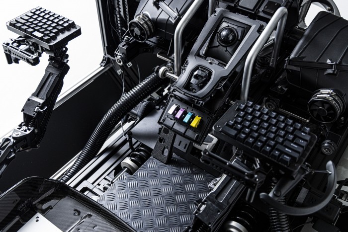 Cyberpunk időszobrok készültek Lamborghini-alkatrészekből 9 | Vezess Cyberpunk időszobrok készültek Lamborghini-alkatrészekből 9