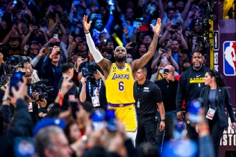 Videón a kosárlabdázás történelmi pillanata