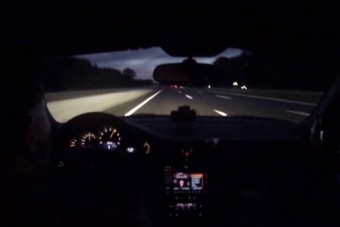 Meglepő, hogy ennyit jelent egy defekt 300 km/óra felett?