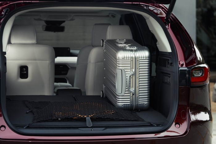 Nagycsaládos Mazda, hátsókerék-hajtással 9