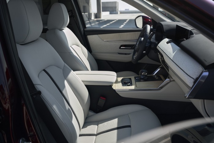 Nagycsaládos Mazda, hátsókerék-hajtással 6