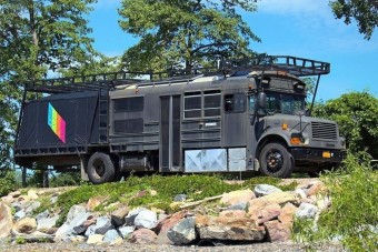 Ha jön a világvége, ez a busz tuti kéznél lesz majd