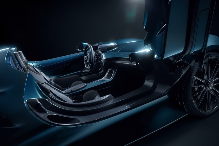 330 km/óra, szélvédő nélkül 8