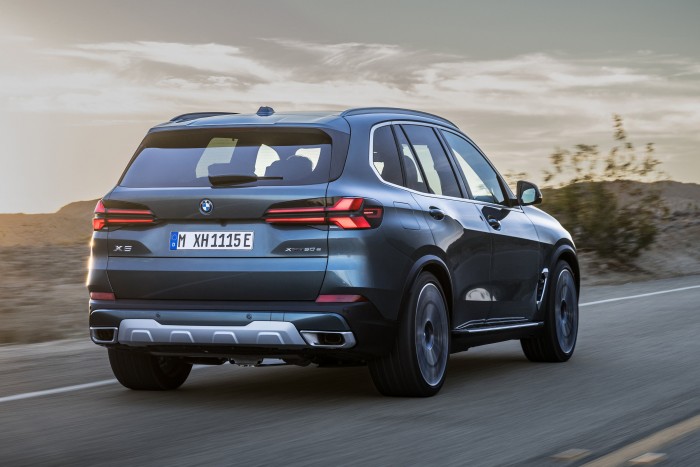 Sportosabbra szabta legnépszerűbb modelljét a BMW 25