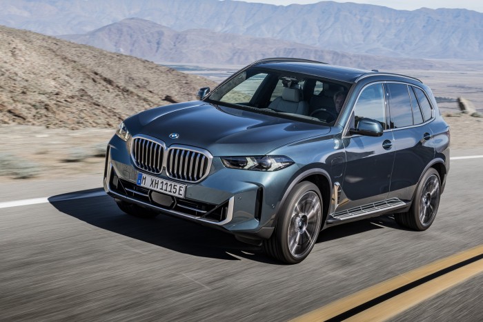 Sportosabbra szabta legnépszerűbb modelljét a BMW 9