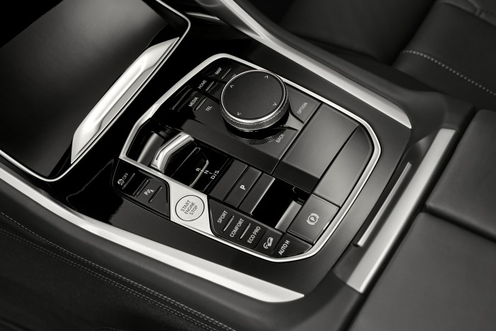 Sportosabbra szabta legnépszerűbb modelljét a BMW 10