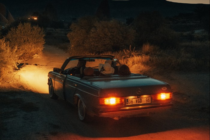 Hat autós helyzet, ami őszinte, de néha kárörvendő mosolyt hoz