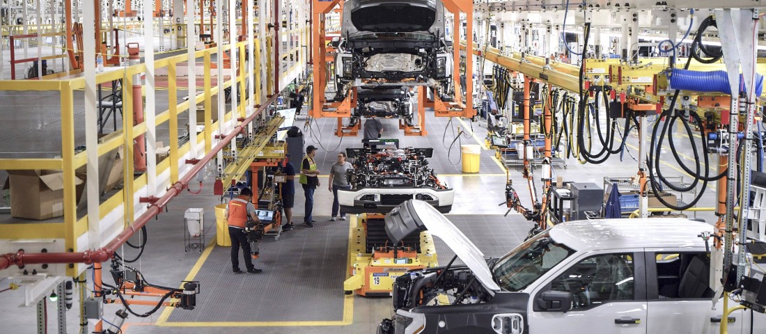 Tömeges elbocsátások egy európai autógyártónál