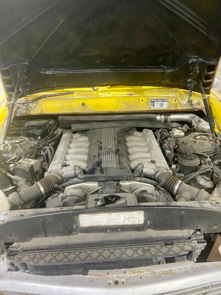 Meglepő lesz látni, mit rejt ennek a szakadt amerikai taxinak az orra 4 | Vezess Meglepő lesz látni, mit rejt ennek a szakadt amerikai taxinak az orra 4