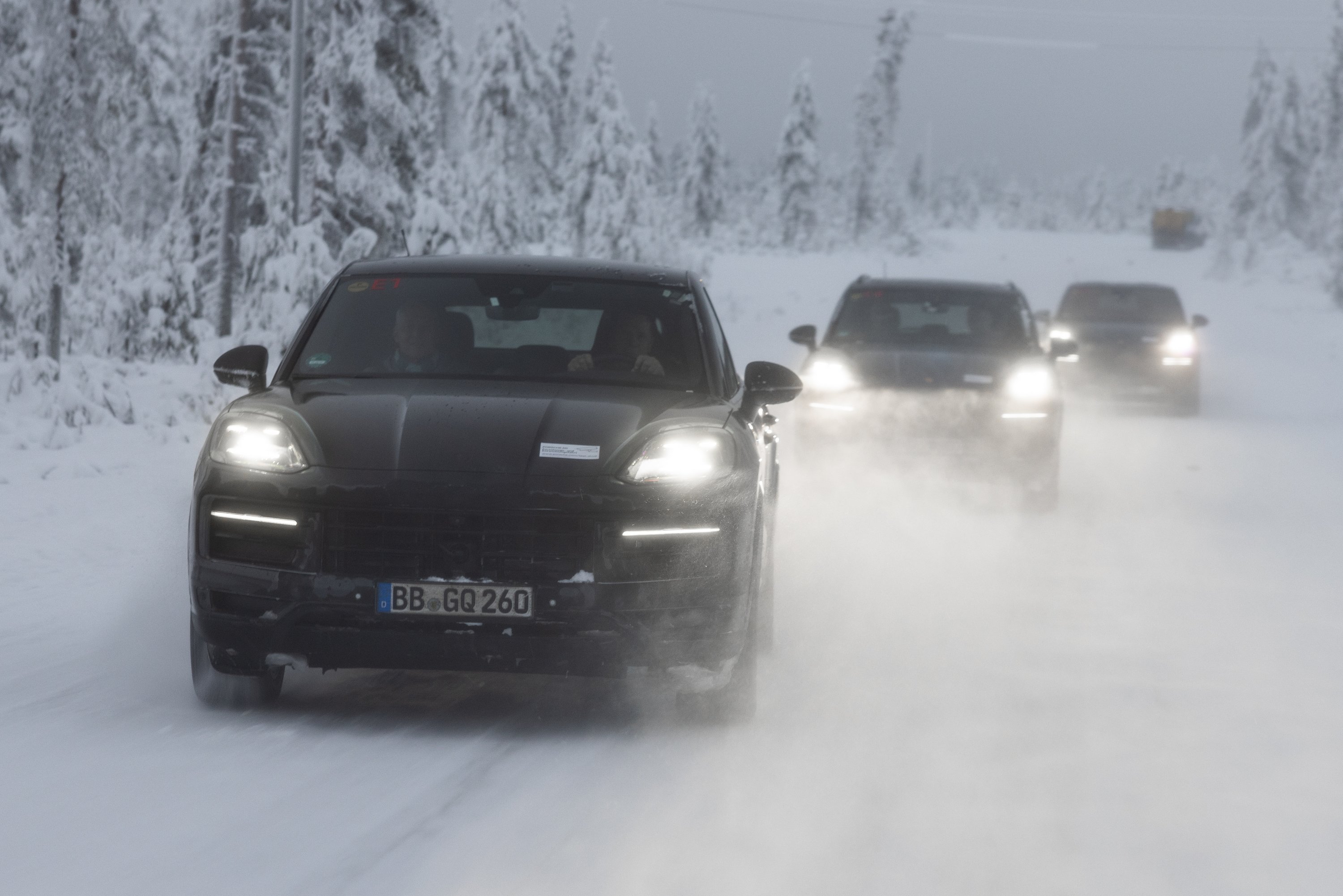 Rekordot dönt a Cayenne-nel a Porsche 11