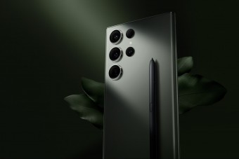 Brutál kamerával, 400 ezer forint feletti árcédulával támadnak a Samsung csúcsmobiljai