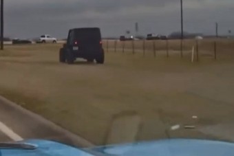 Néhány másodpercet akart nyerni, aztán jött a karma és csúnyán pofán csapta