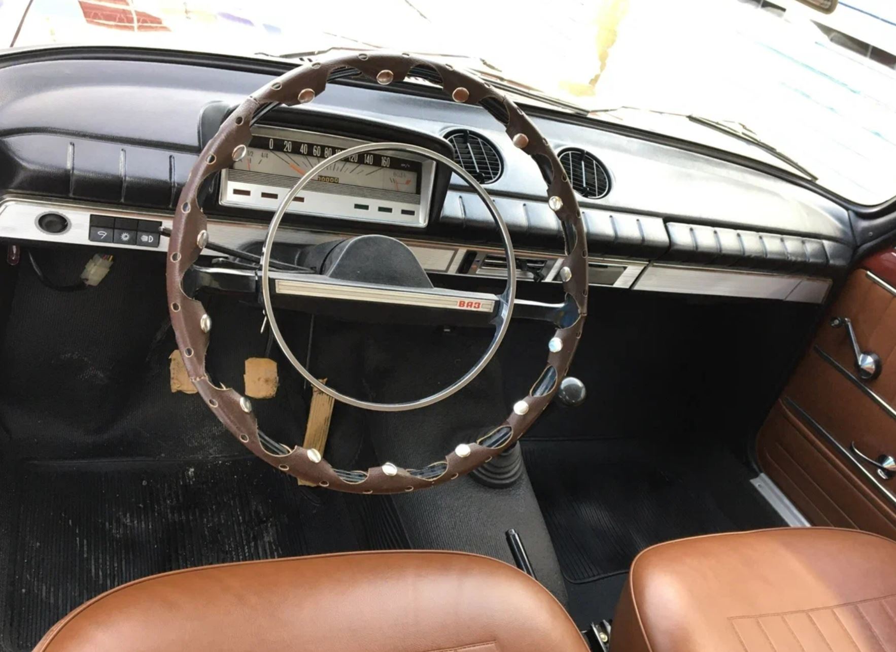 Rendkívüli Zsiguli került elő Oroszországban, 51 éves és egy vagyon az ára 1