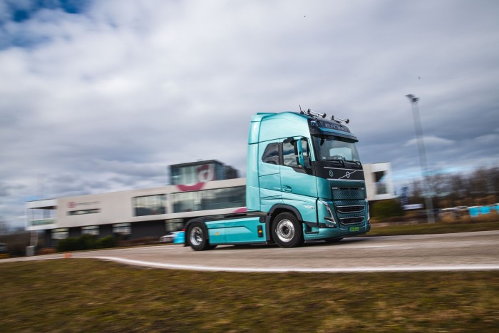 Ez tényleg az elektromos vontatók King of the Roadja 12