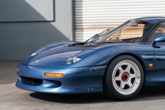 30 évig senki nem nyúlt ehhez az autóhoz, most az egekben az ára